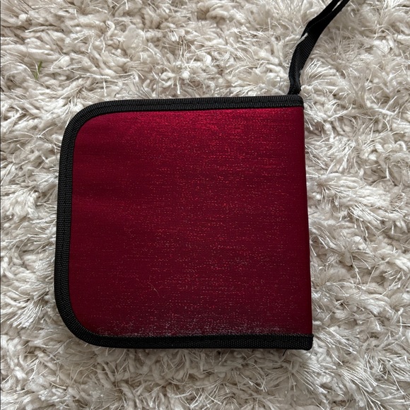 CD case - Picture 2 of 3